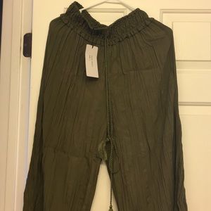 Women’s wide leg pants